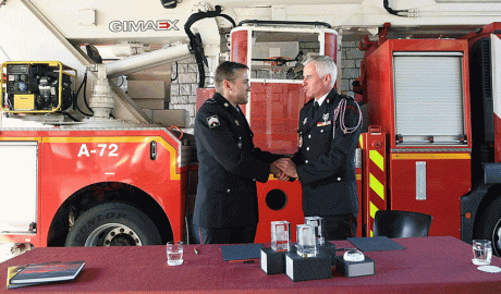 El director dels Bombers Jordi Farré i Gregory Allione de l'Ensosp