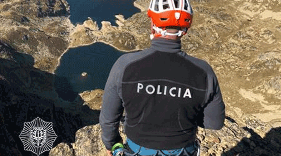 Un cop superada la formació els policies rebran el Certificat elemental de muntanya (Policia d'Andorra)