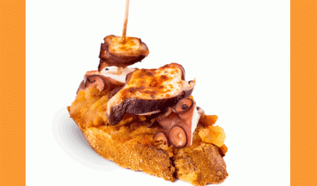 Un pintxo de pop a la gallega amb un cremós parmentier de patata