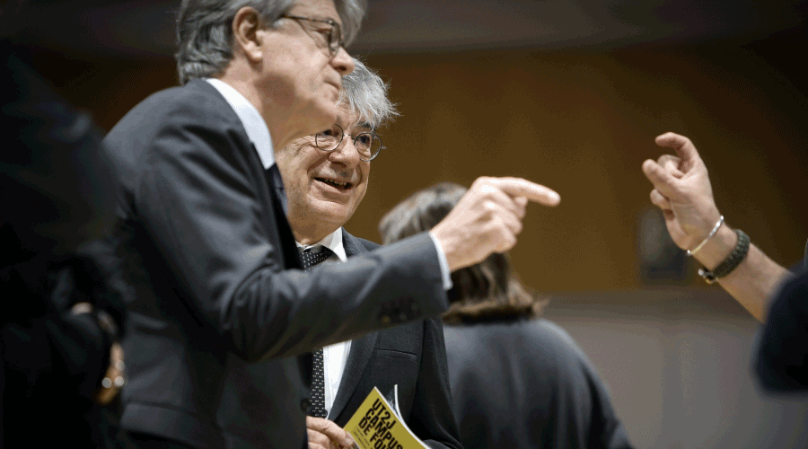 L’ambaixador francès Jean-Claude Tribolet -en primer terme- i al seu costat el ministre Ladislau Baró (SFGA)