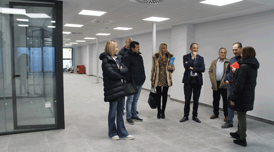 José Crespín -quart per la dreta- a l’Oficina del SEPE-SOC a Tremp (Subdelegación del Gobierno)