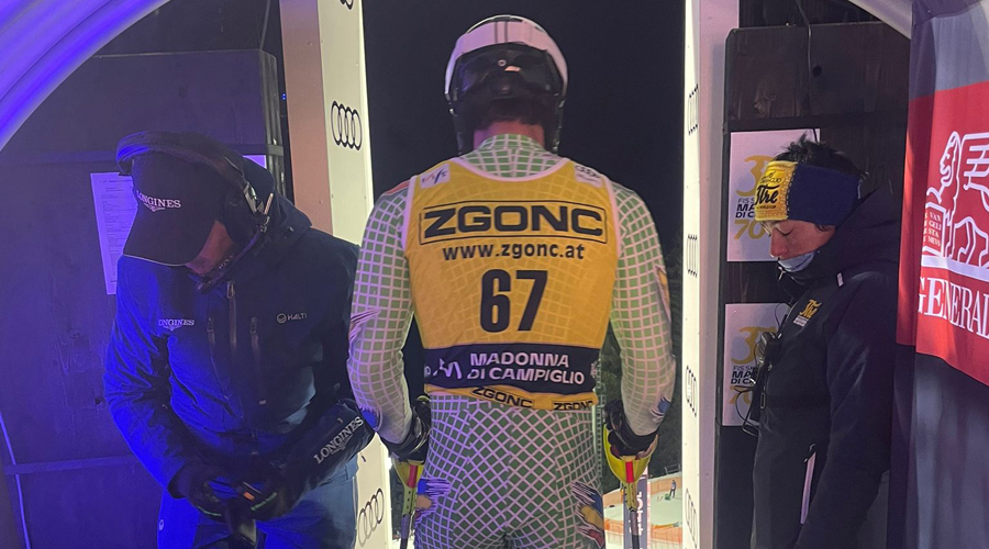 L'esquiador andorrà, Àxel Esteve, a Madonna di Campiglio (FAE)