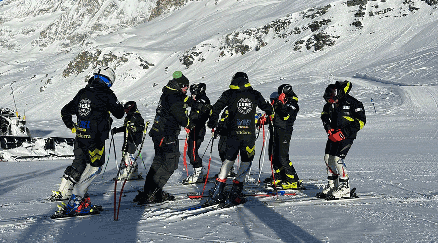 El grup U16 del programa Esquí Estudi Batxillerat Esportiu, EEBE (FAE)