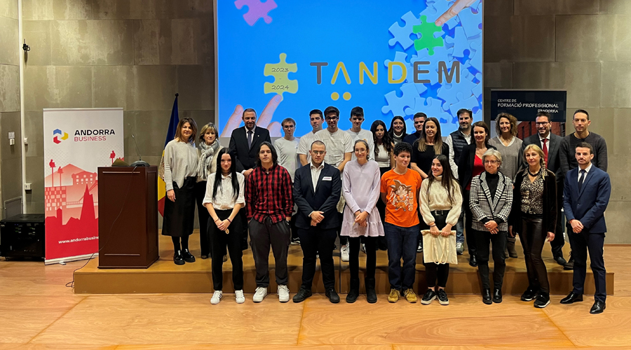 Alumnes, empreses i autoritats en la final del projecte Tàndem (Andorra Business)