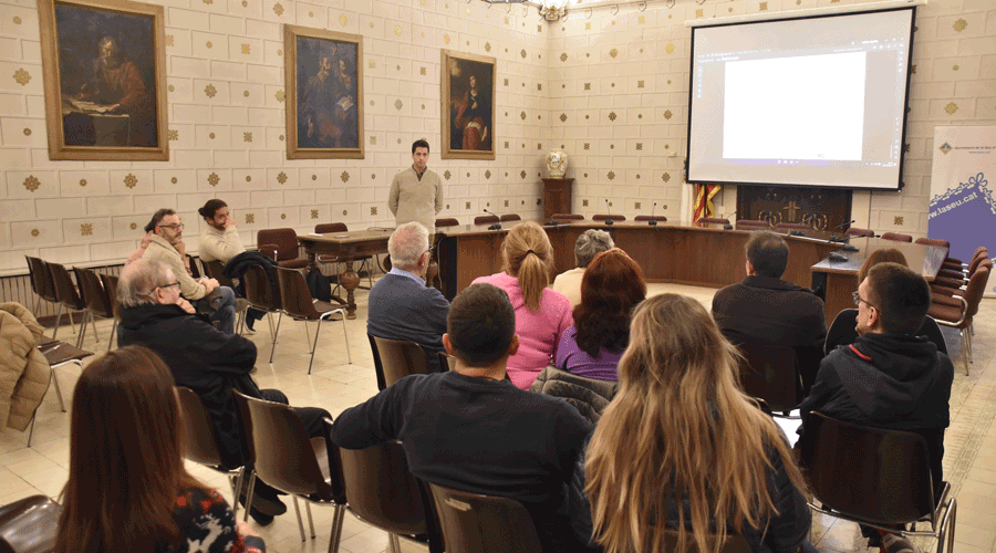 Reunió veïnal a l'Ajuntament de la Seu per a parlar de la reforma d'una part de la plaça Joan Sansa (RàdioSeu)