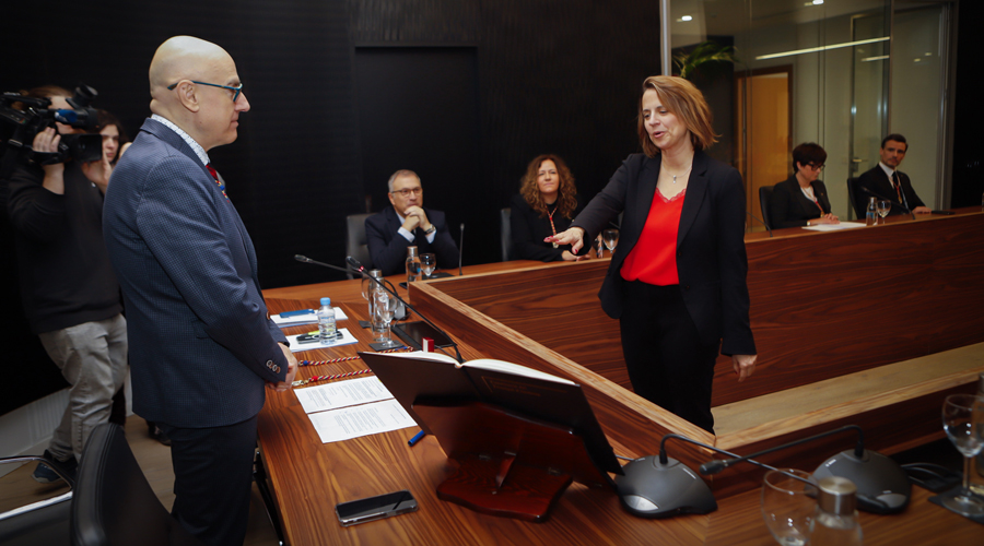 Rosa Gili prometent el càrrec de cònsol major d'Escaldes-Engordany (comuee)