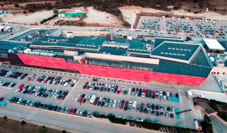 El centre comercial Gran Jonquera Outlet & Shopping, a la Jonquera