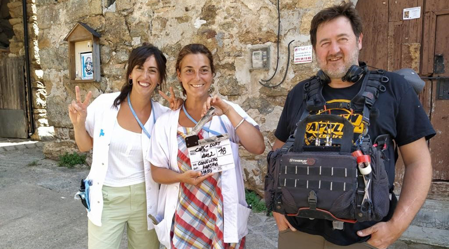 Una aturada simpàtica durant la gravació de la sèrie "Històries de la Primària" (Catsalut)