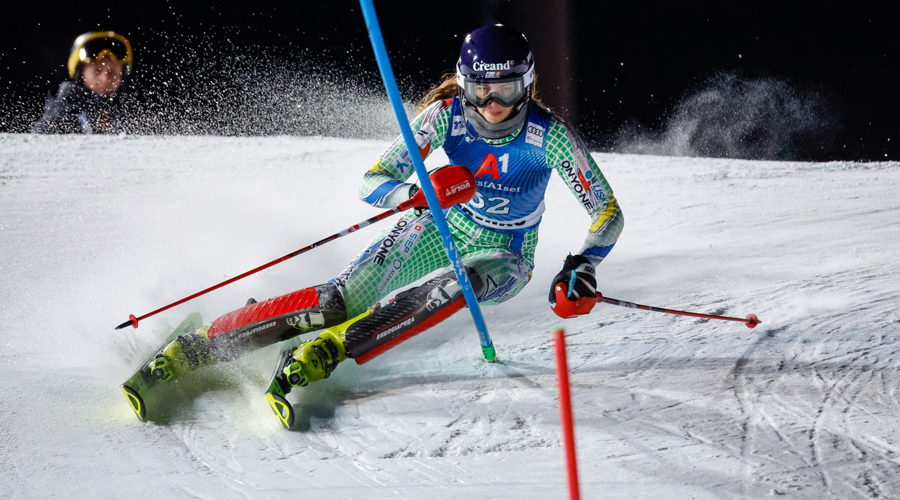 Carla Mijares competint a Flachau. Foto: Hans Bezard Agence Zoom