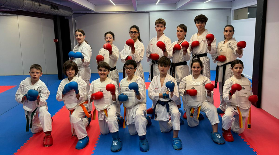 Imatge del grup de Karate, el primer en estrenar l'espai (Comú d'Ordino)