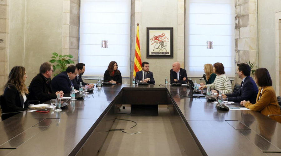 Reunió de la Comissió Interdepartamental de Sequera amb el president català, Pere Aragonès, al centre de la imatge. Govern.cat