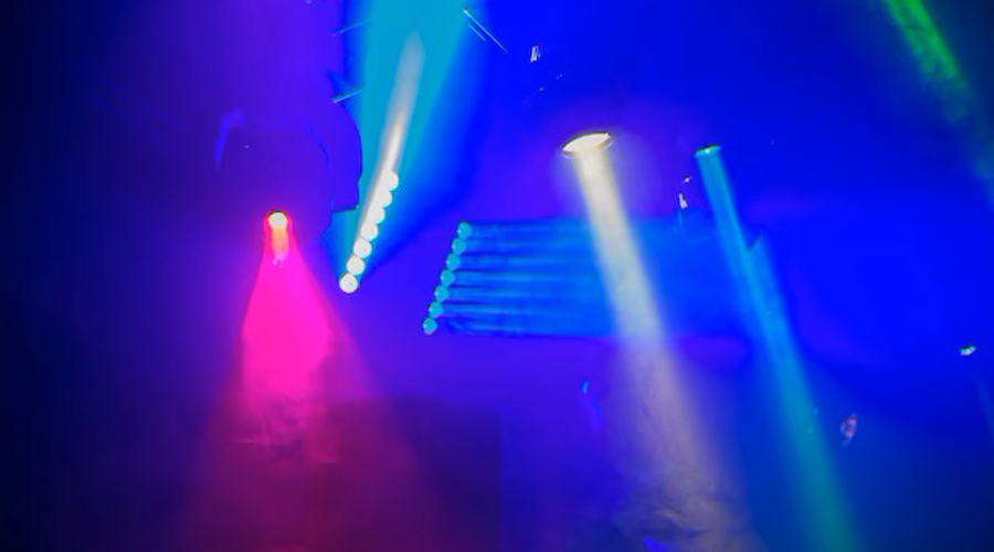 Un local d'oci nocturn (99paginas)