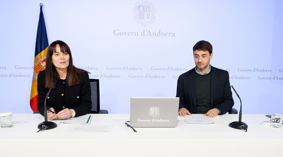 La ministra Mònica Bonell i el cap d’àrea d’Acció cultural del Ministeri, Joan-Marc Joval (SFG)