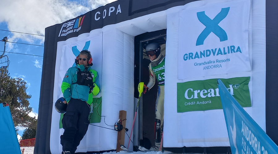 Jan de Visa a la porta de sortida (FAE)