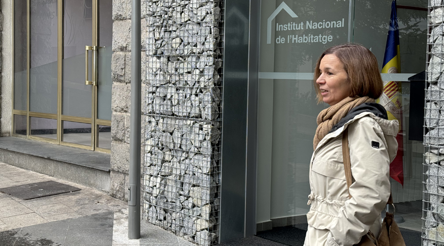 Marta Pujol davant de l'INH (PS)