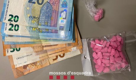 Diners i droga intervinguda pels Mossos, un total de 80 pastilles