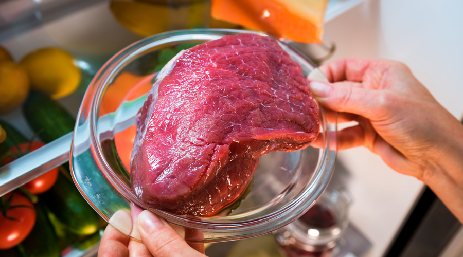 Un tall de carn ben conservat a la nevera (AMIC)