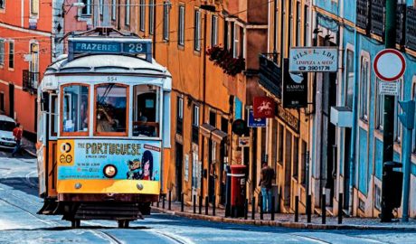 El tramvia 28 a Lisboa, la capital de Portugal