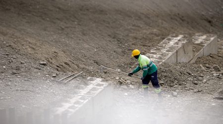 Un treballador de la construcció