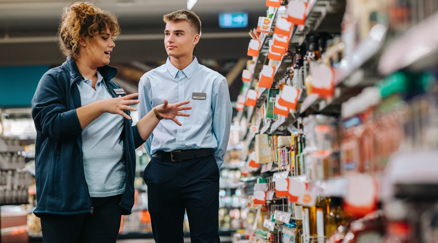 Treballadors d'un centre comercial