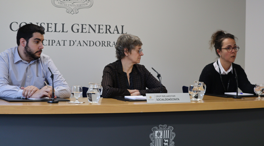 Els socialdemòcrates, Pere Baró, Susanna Vela i Judith Casal (PS)
