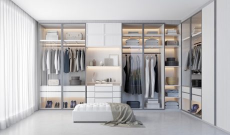 Armaris vestidors en una habitació