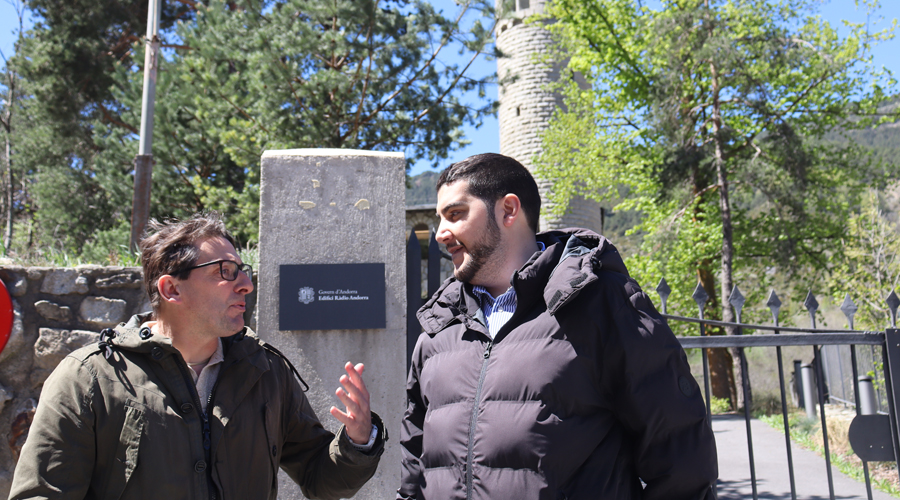 Al centre de la imatge, Pere Baró, conseller general i president del PS (Partit Socialdemòcrata)