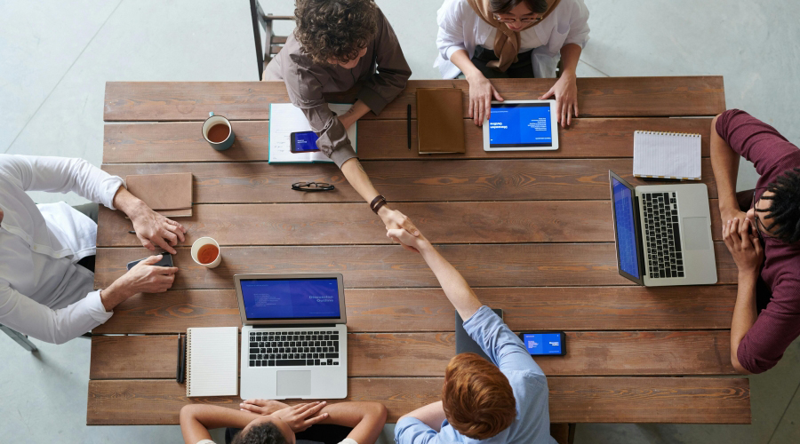 Una reunió en una empresa (SFG)