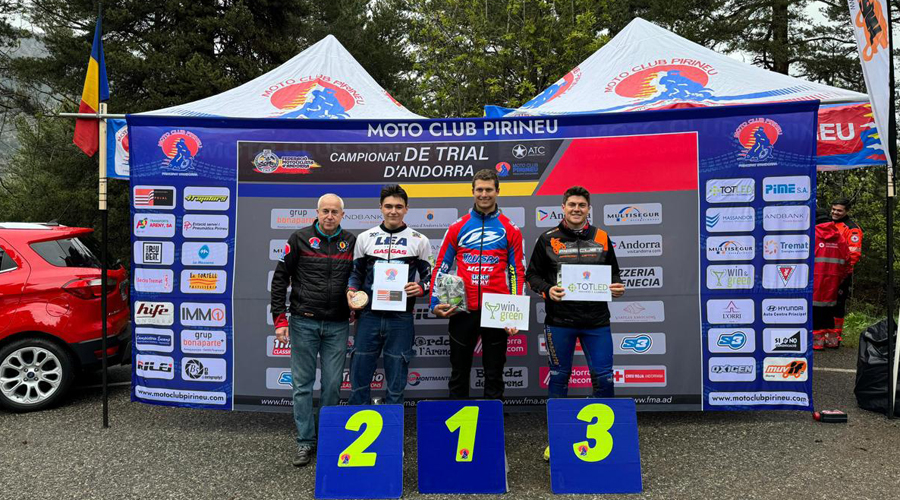 Jordi Lestang en el primer lloc del podi de la categoria vermells (FMA)