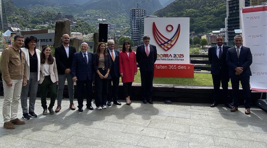 Les persones que han participat en l'inici del compte enrere per a Andorra 2025 (Andbank)