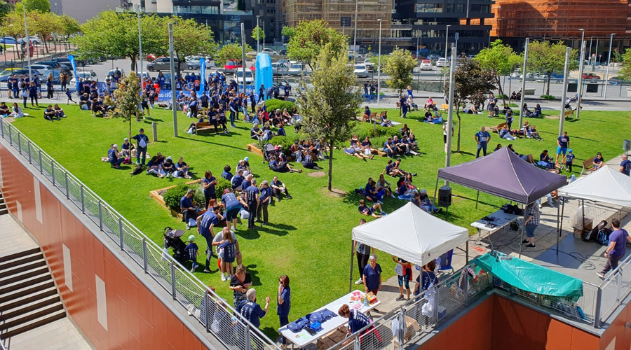 Una imatge corresponent a una estona abans de la sortida de la marxa (Associació Marc GG)
