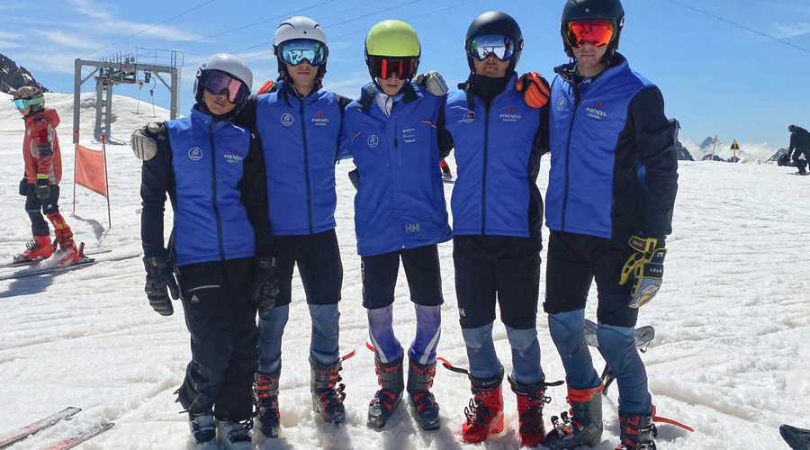 Els U19 del club (Esquí Club Pas Grau)