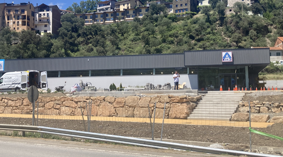 Obres d'urbanització a l'entorn del nou supermercat Aldi de la Seu (RàdioSeu)