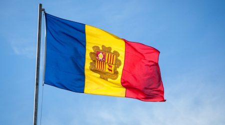 La bandera andorrana