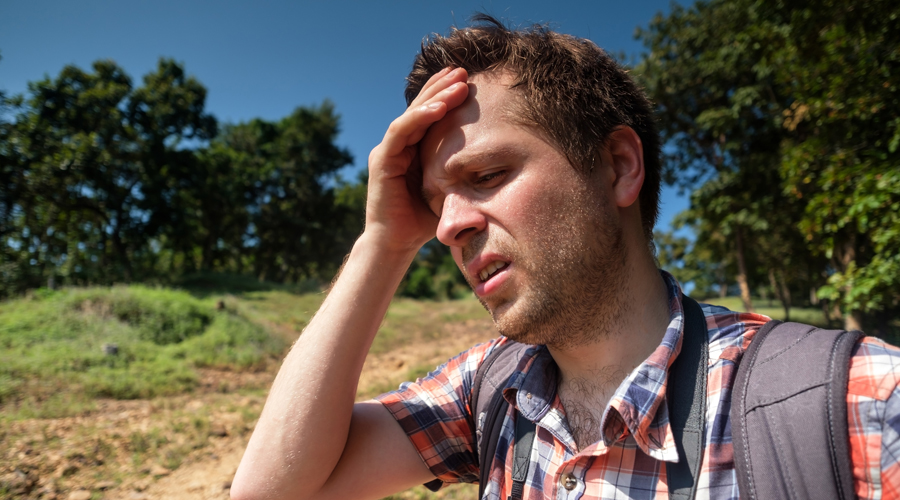 Un home afectat per la calor
