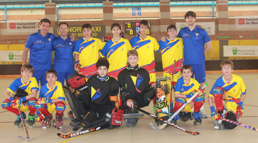 Els joves patinadors de la selecció andorrana infantil (FAP)