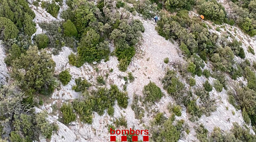 La zona de difícil accés on van ser rescatats els parapentistes (Bombers.cat)