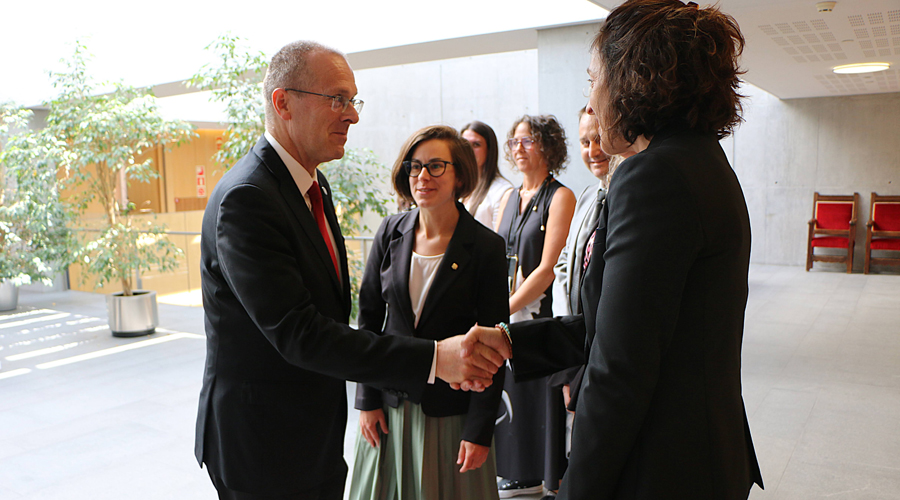Visita del director regional  de l'OMS per a Europa al Principat (Consell General)