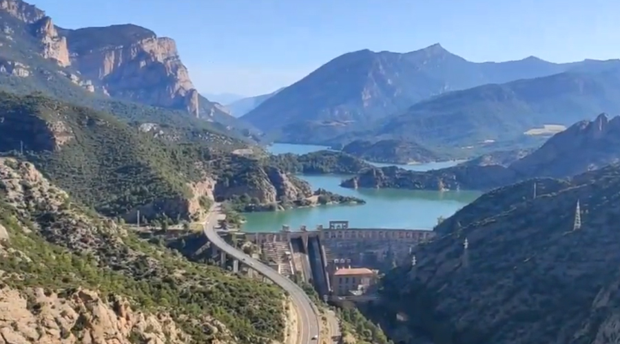L'embassament d'Oliana vist des de Castell-llebre, aquest dimecres (Foto: Eloi Balletbò / RàdioSeu)