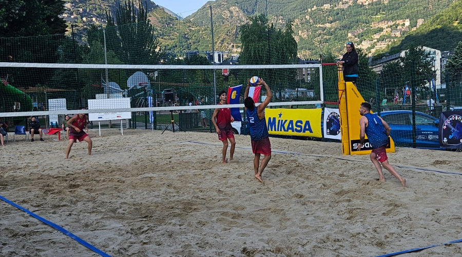 Se celebra a Andorra la primera jornada del Campionat d’Europa dels Petits Estats de Vòlei Platja (FAVB)