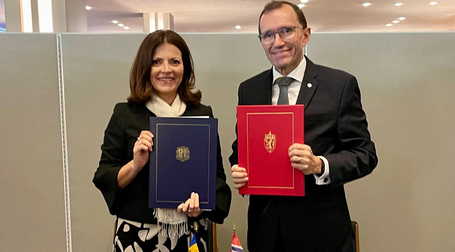 La ministra, Imma Tot i el seu homòleg de Noruega, Espen Barth Eide (SFGA)