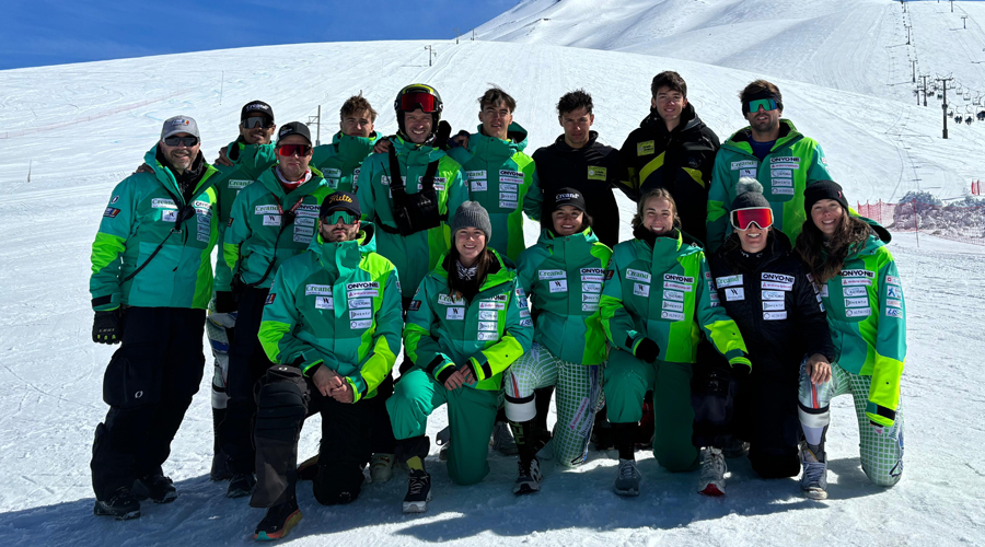 Els equips masculí i femení a Corralco (FAE)