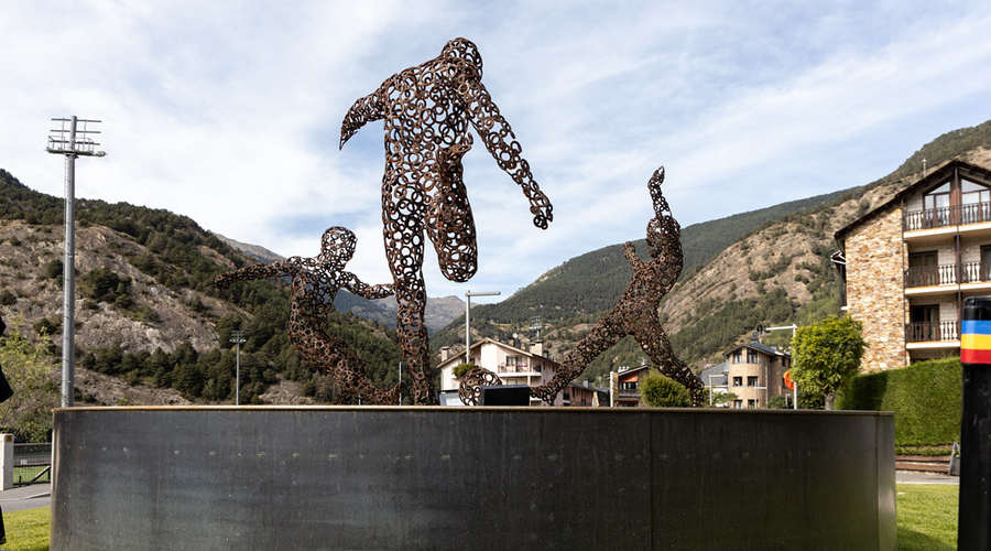 L'escultura de Toni Cruz inaugurada aquest dilluns (Comú d'Ordino)