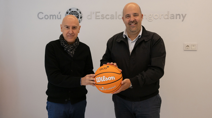 El cònsol menor, Quim Dolsa, i el president del club, Gorka Aixàs (comuee)