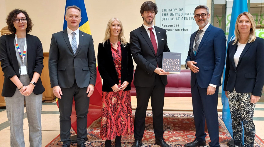 Lliurament del Manual Digest a la Biblioteca i Arxius de les Nacions Unides (Consell General)