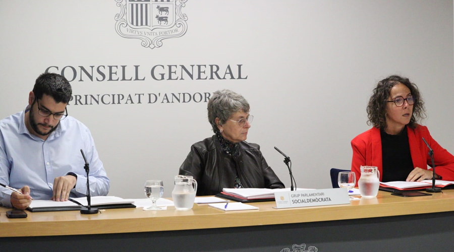 Les conselleres generals socialdemòcrates Pere Baró, Susanna Vela i Judith Casal (PS)