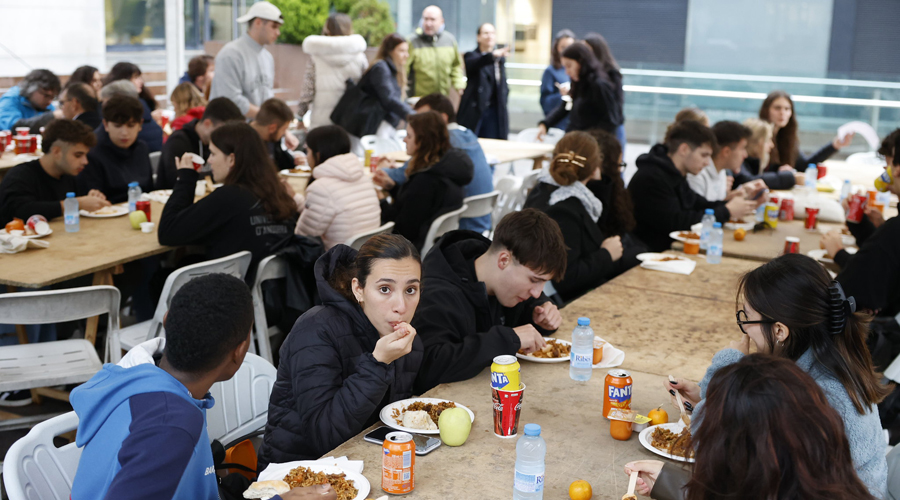 El dinar de la Festa de la Universitat 2024 (UdA)
