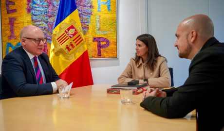 El cònsol general de Portugal a Andorra, Laura Mas i Xavier Fernández