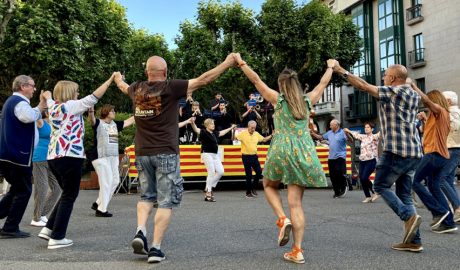Ballada de sardanes a la plaça de Catalunya de la Seu d'Urgell