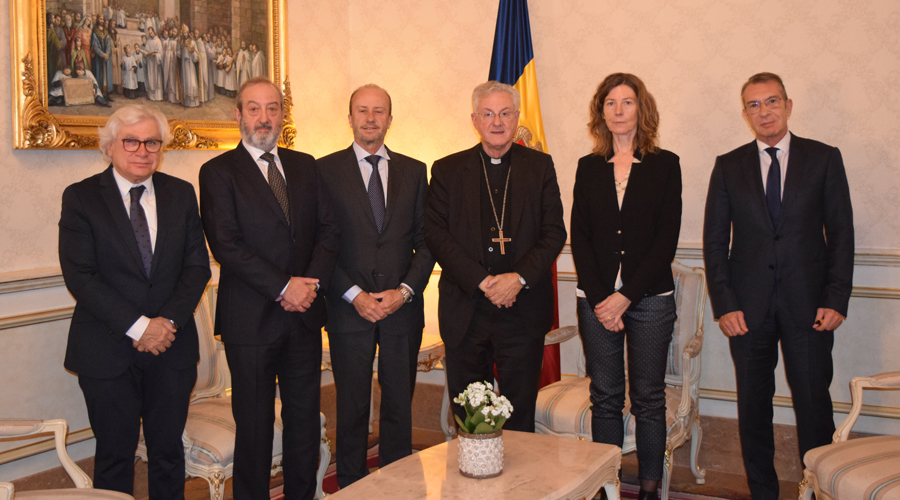 Els membres del Consell Superior de la Justícia amb el Copríncep Episcopal (Bisbat d'Urgell)